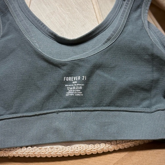 BUNDLE (2) Forever 21 Sports Bras (Medium) - Picture 4 of 6